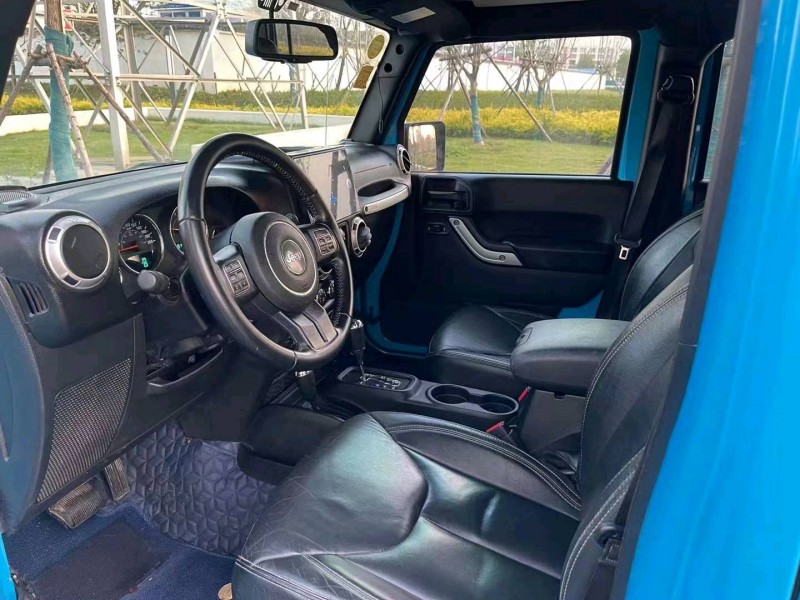 武汉18年Jeep牧马人8