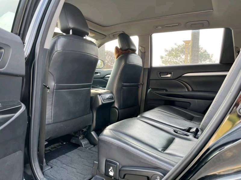 佛山17年丰田汉兰达5