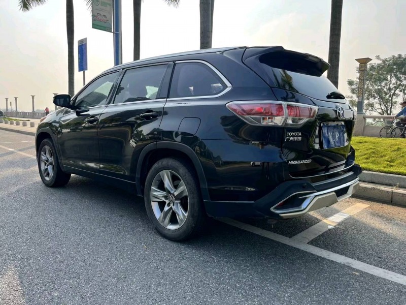 佛山17年丰田汉兰达8