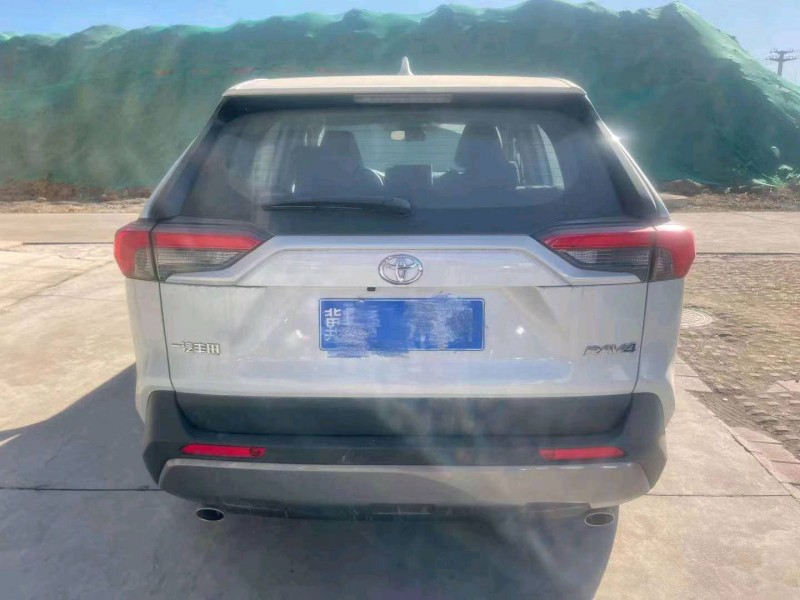 邯郸22年丰田RAV4荣放4