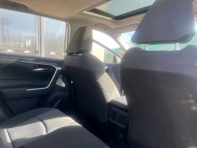 邯郸22年丰田RAV4荣放5