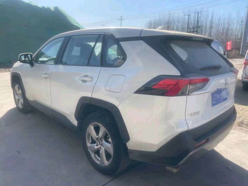 邯郸22年丰田RAV4荣放7