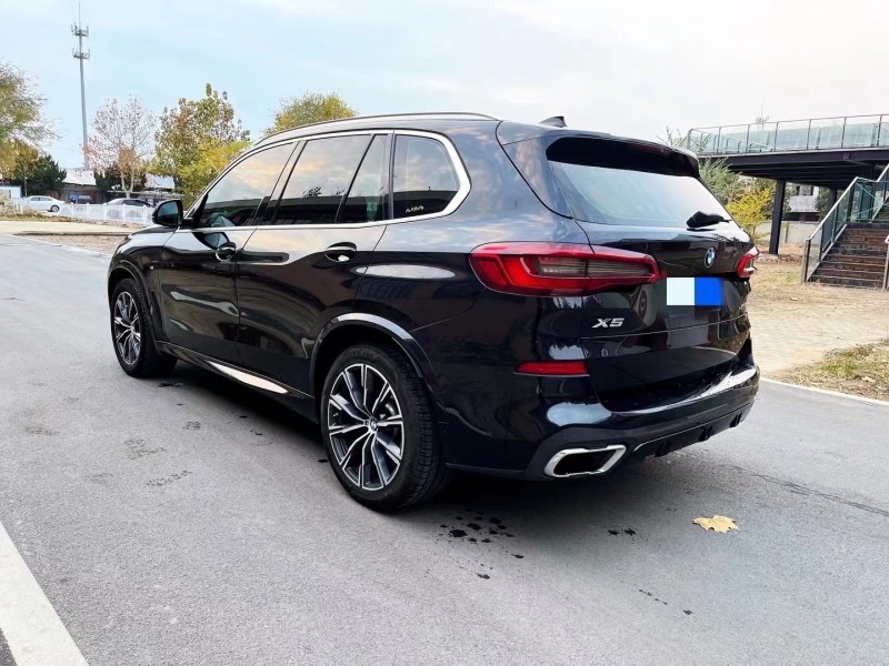 济宁19年宝马X54