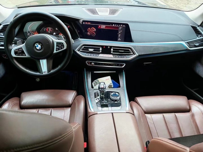 济宁19年宝马X57