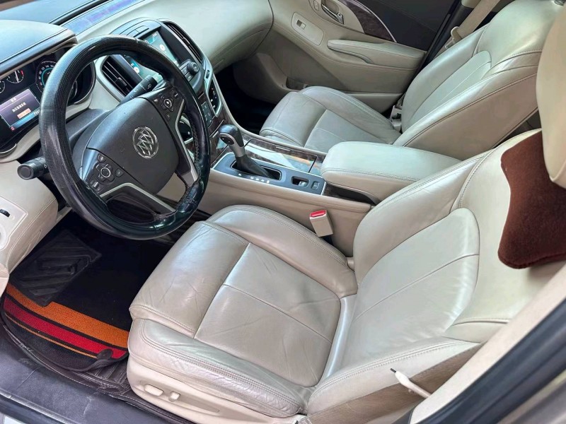 济宁14年别克君越4