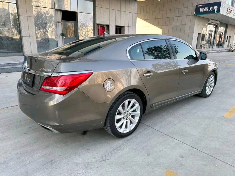 济宁14年别克君越8