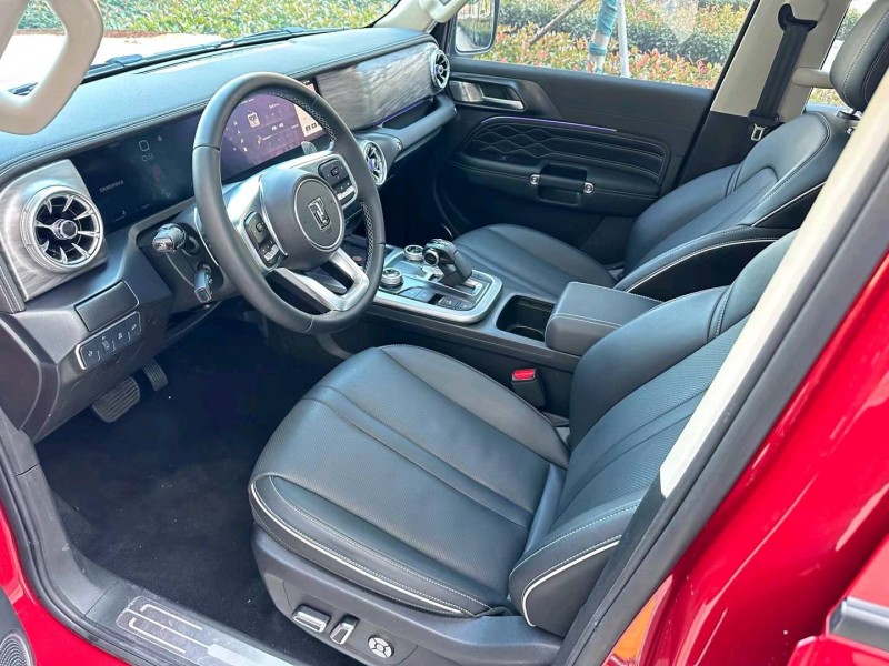 济宁22年长城汽车坦克3004