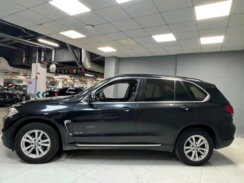 成都16年宝马X52