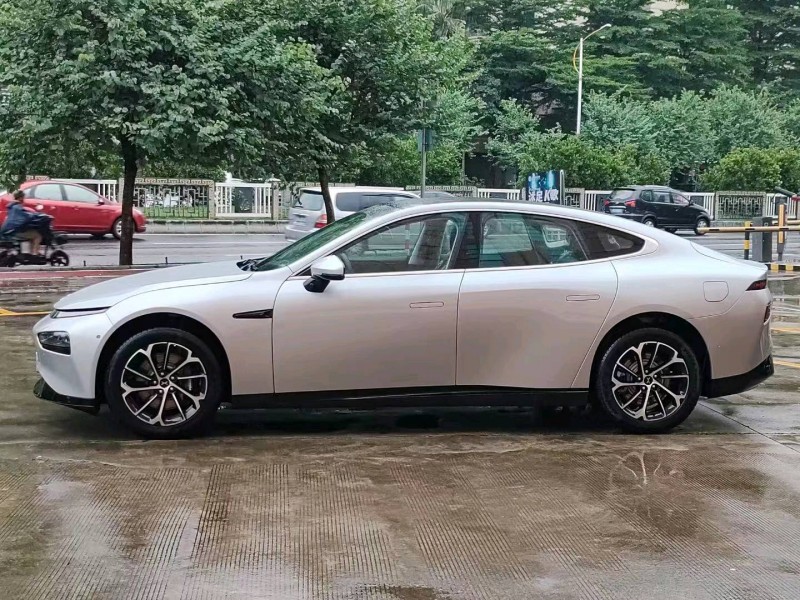 深圳23年小鵬汽車p73