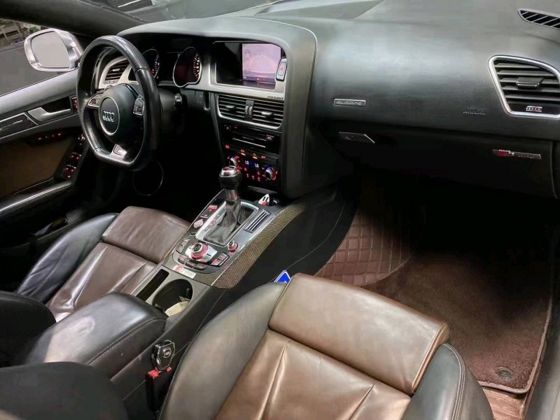 成都13年奥迪S59