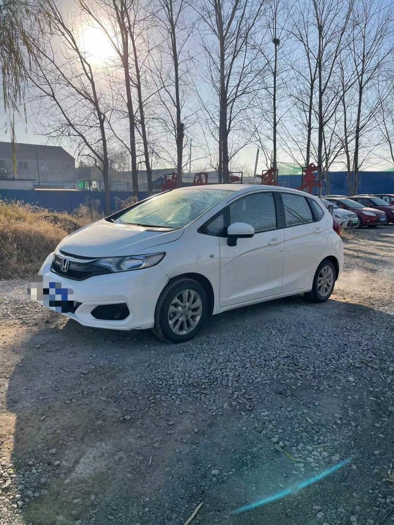 菏泽20年本田飞度3