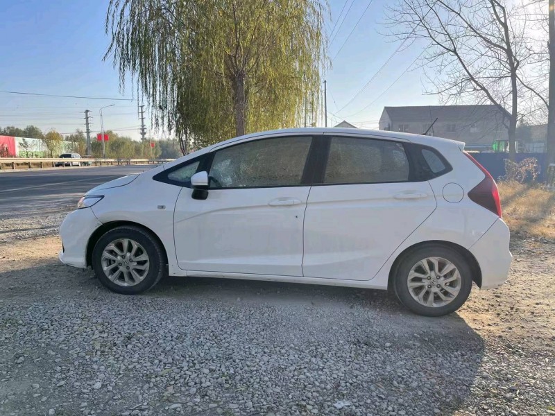 菏泽20年本田飞度8