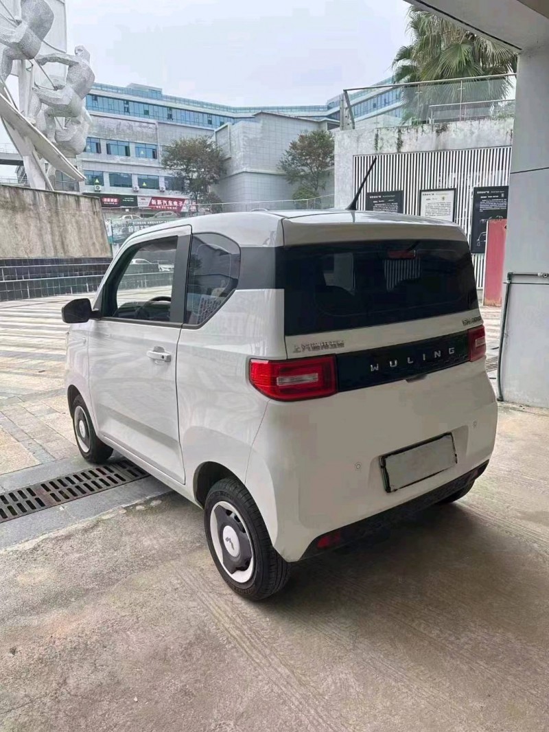 萍鄉23年五菱汽車宏光MINI EV4