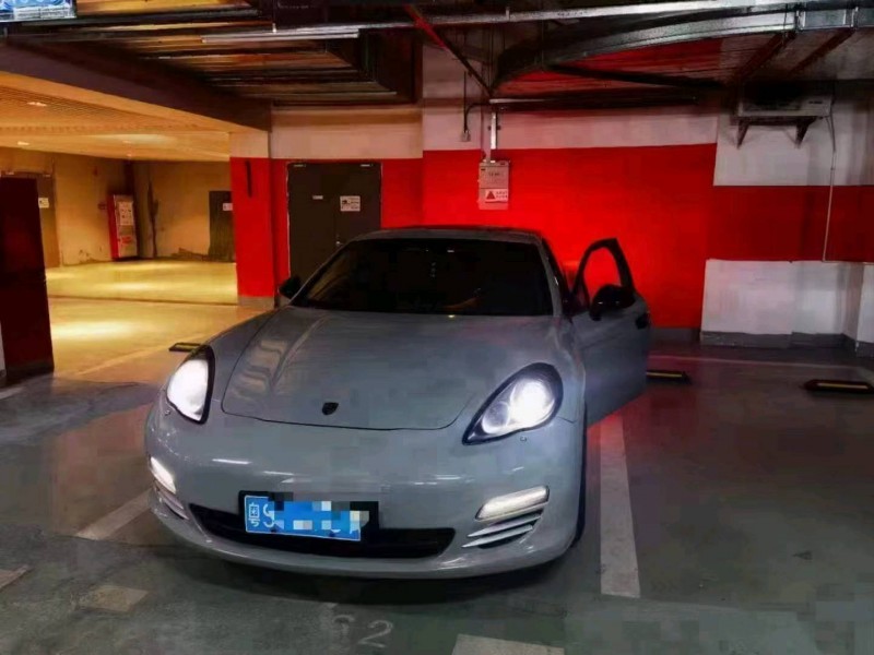 广州10年保时捷帕拉梅拉1