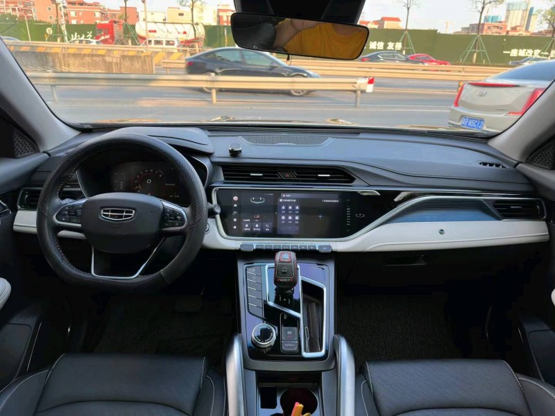 佛山22年吉利博越7