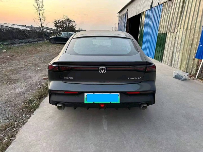 淄博23年长安汽车UNI-V2