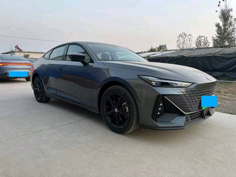 淄博23年长安汽车UNI-V8