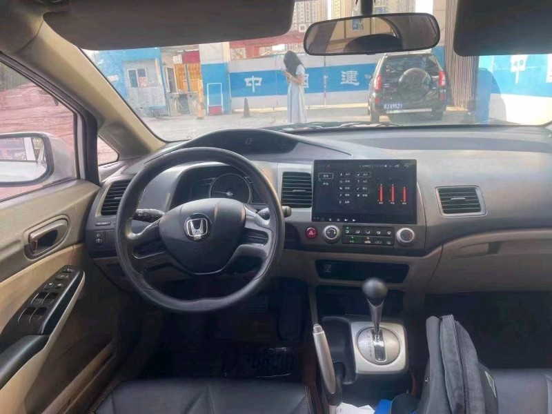 广州16年本田思铭3
