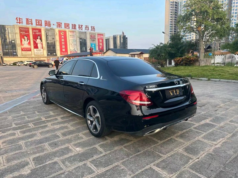 广州19年奔驰E9