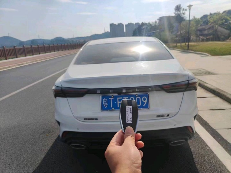 珠海22年吉利缤瑞3