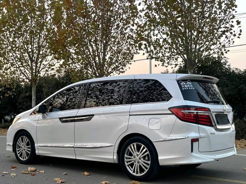 徐州16年本田艾力绅8