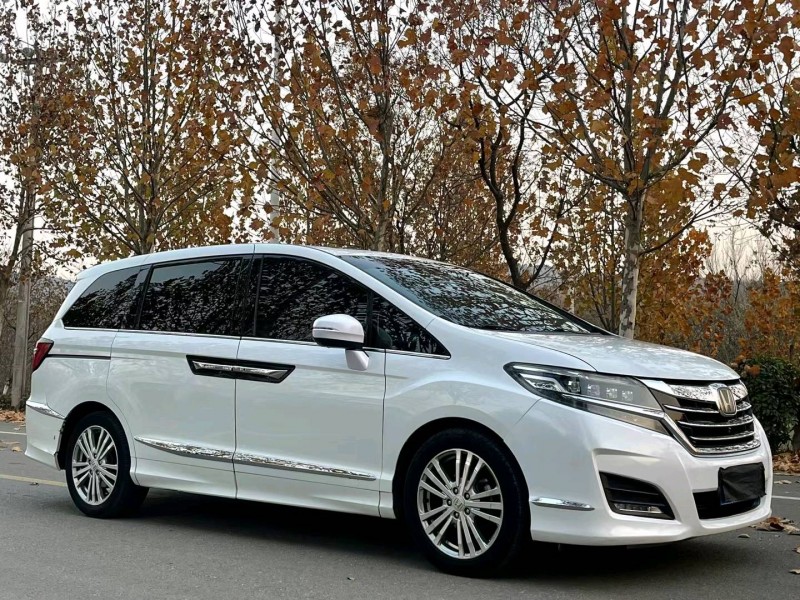 徐州16年本田艾力绅3