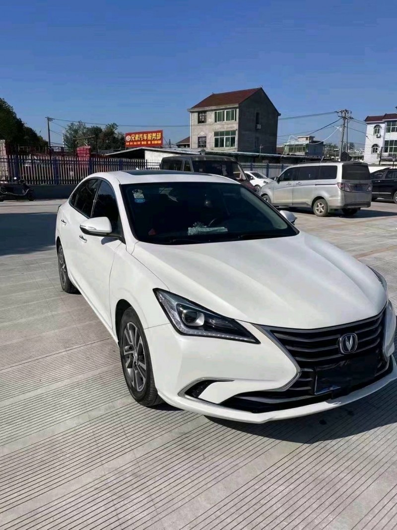 湖州18年长安汽车逸动2