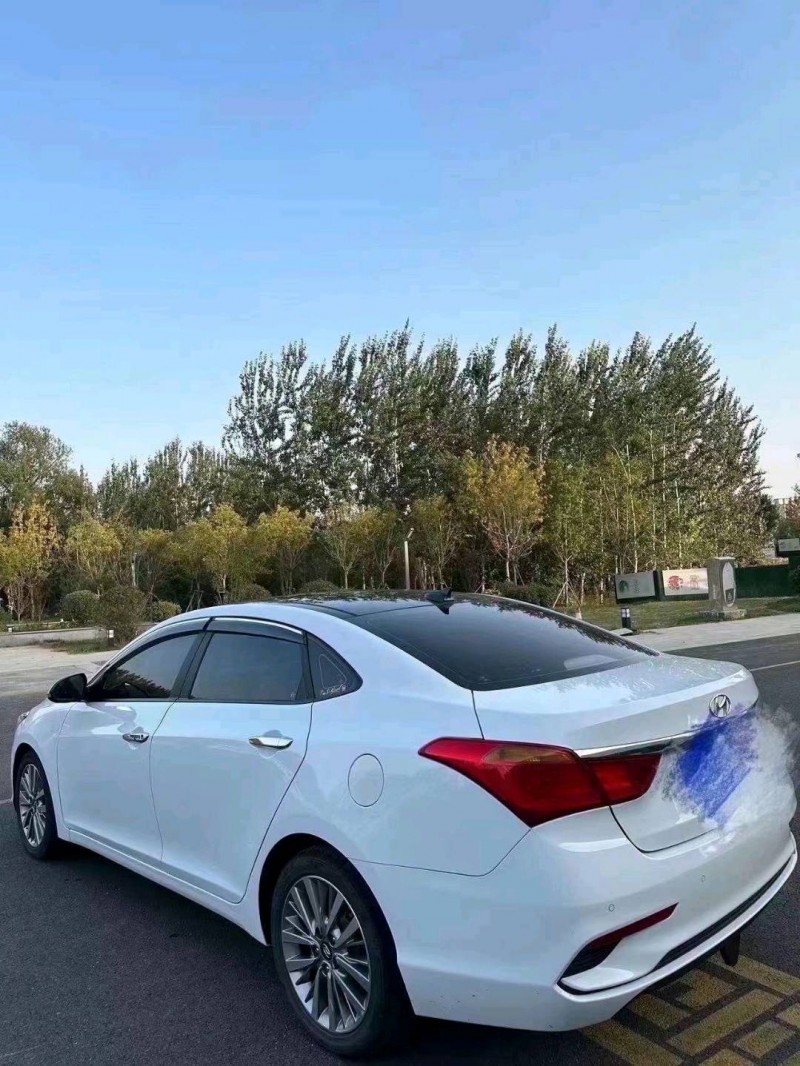 东营19年现代名图7