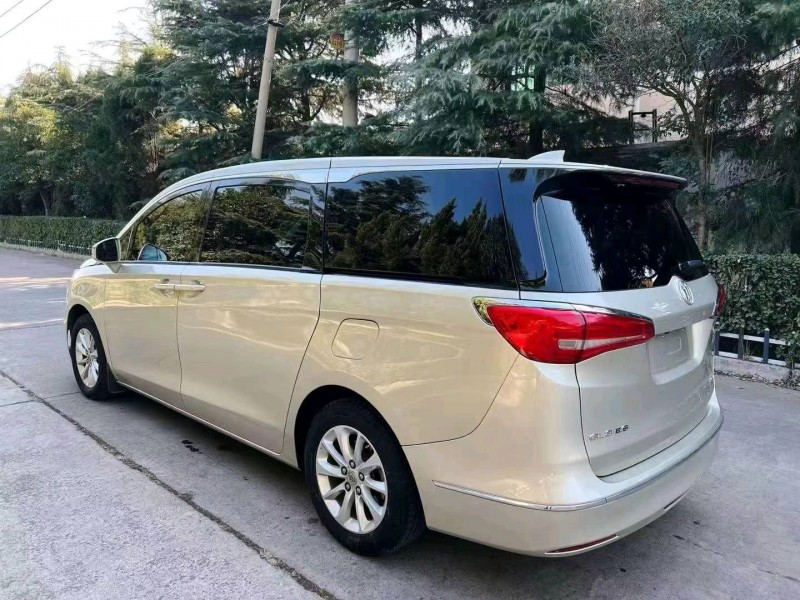 东营17年别克GL85