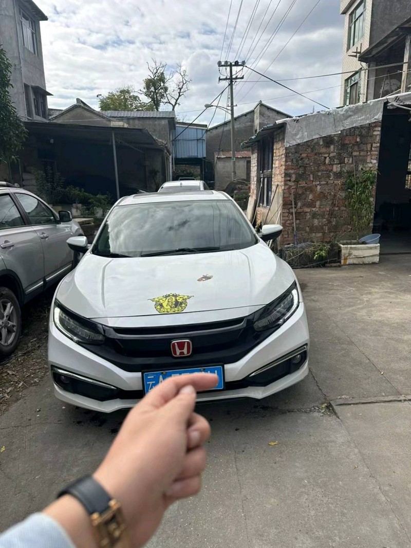 湖州20年本田思域1