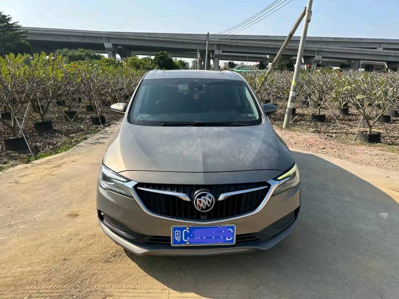 中山18年别克GL61