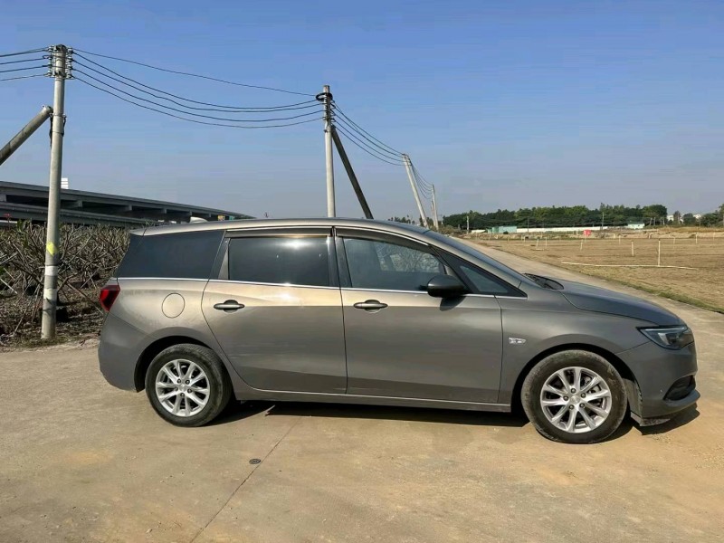 中山18年别克GL68