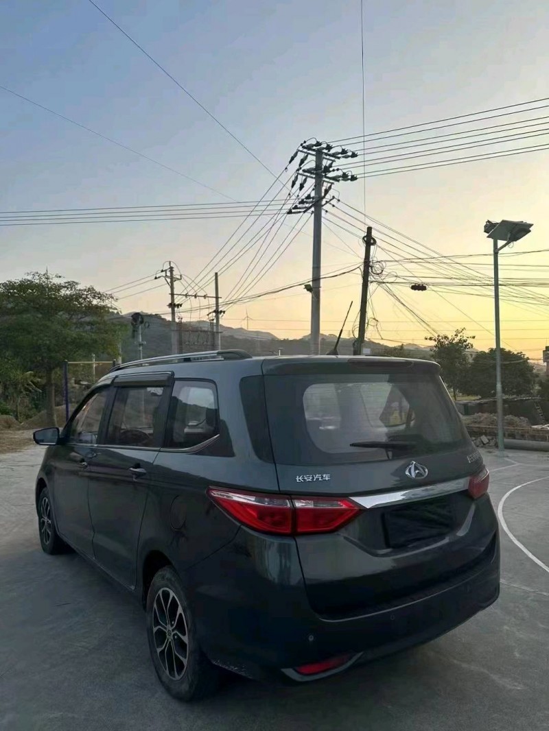梧州17年長安汽車歐尚4