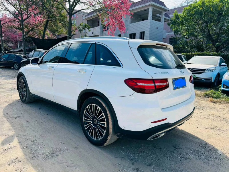 广州19年奔驰GLC9