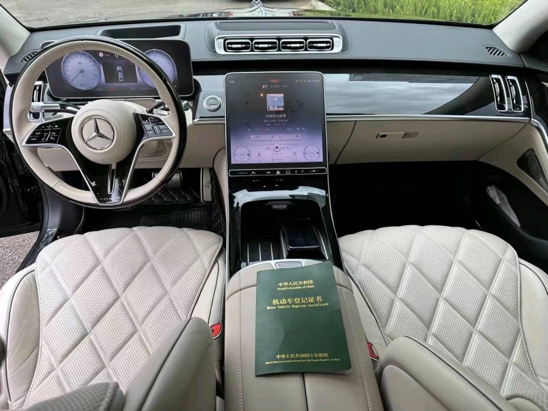 佛山22年奔驰迈巴赫S级4