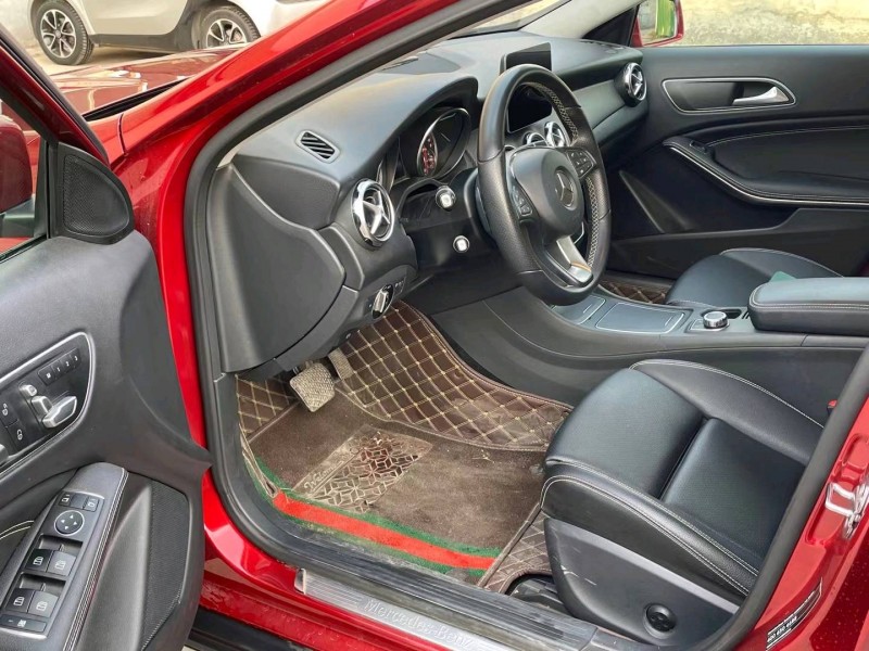 济宁19年奔驰GLA6