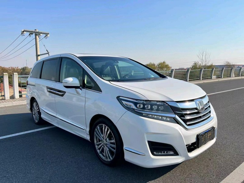 盐城16年本田艾力绅2