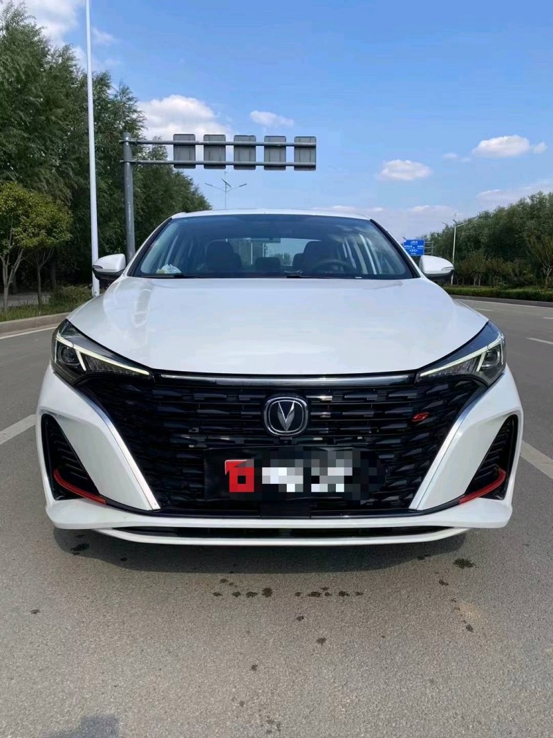 枣庄23年长安汽车逸动1