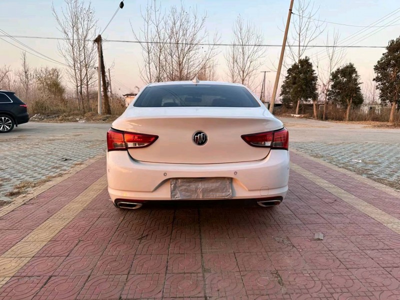 徐州18年别克威朗9