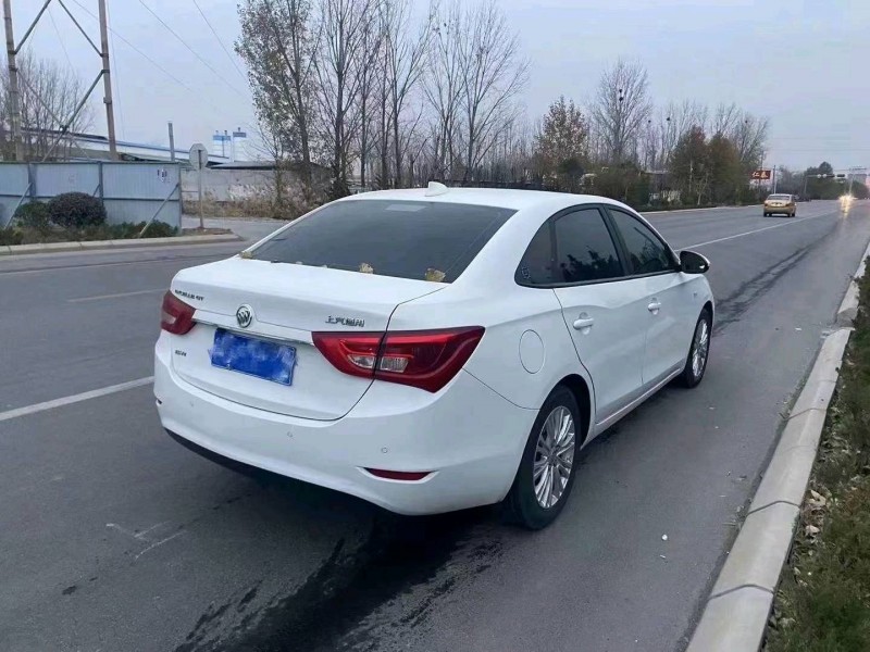 东营17年别克英朗4