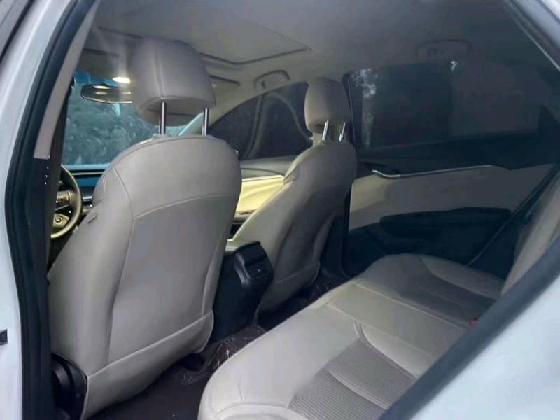 东营17年别克英朗6