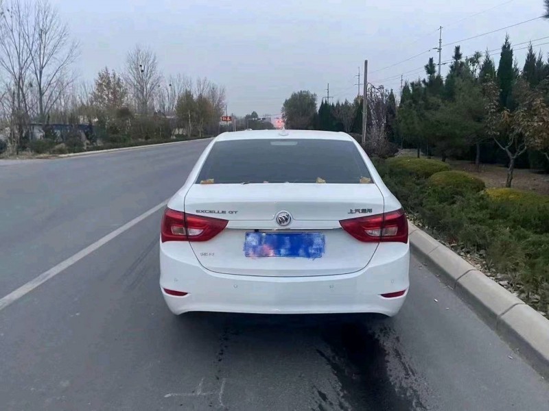 东营17年别克英朗7