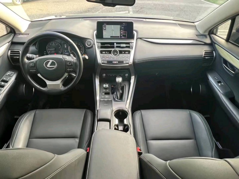 宜昌20年雷克薩斯NX5