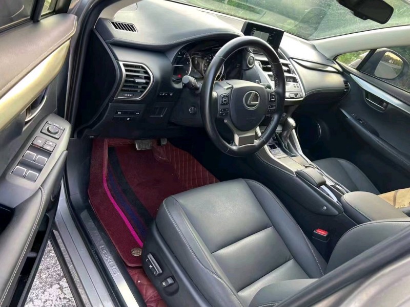 宜昌20年雷克薩斯NX8
