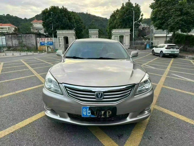 广州14年长安汽车睿骋1