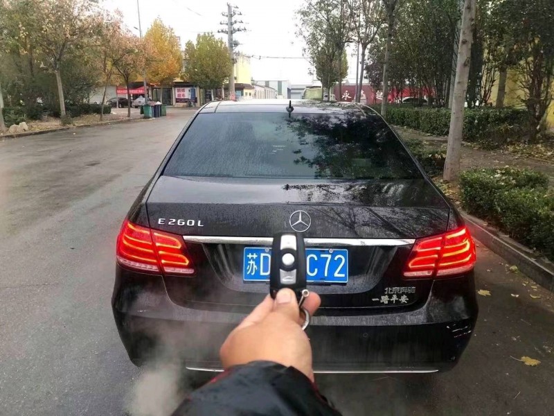 东营14年奔驰E8