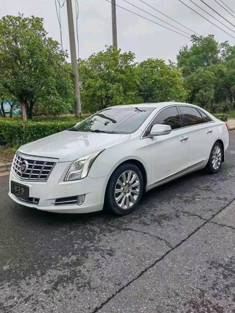 苏州16年凯迪拉克XTS3