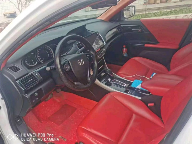 汕头18年本田雅阁6