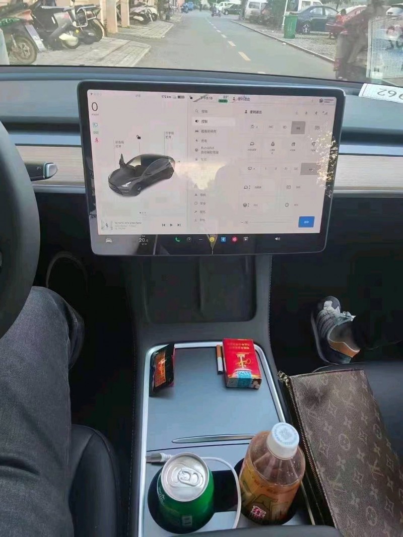 宜昌23年特斯拉MODEL 37