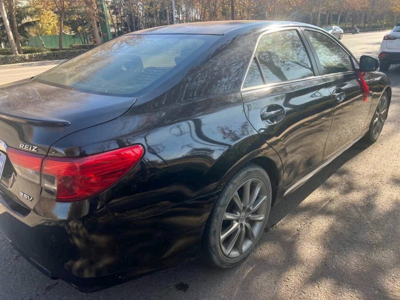 潍坊14年丰田锐志8